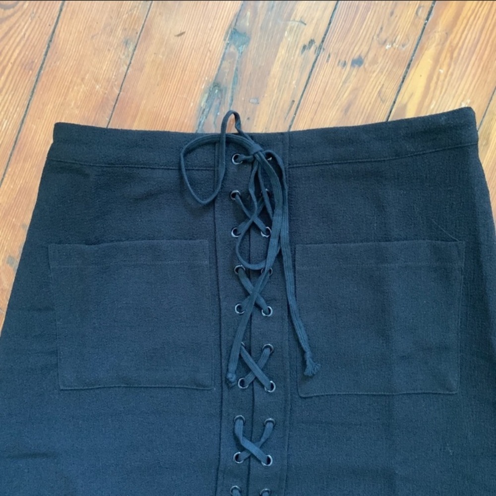 NWT Vici Dress Code Pocketed Mini Skirt - Picture 5 of 5